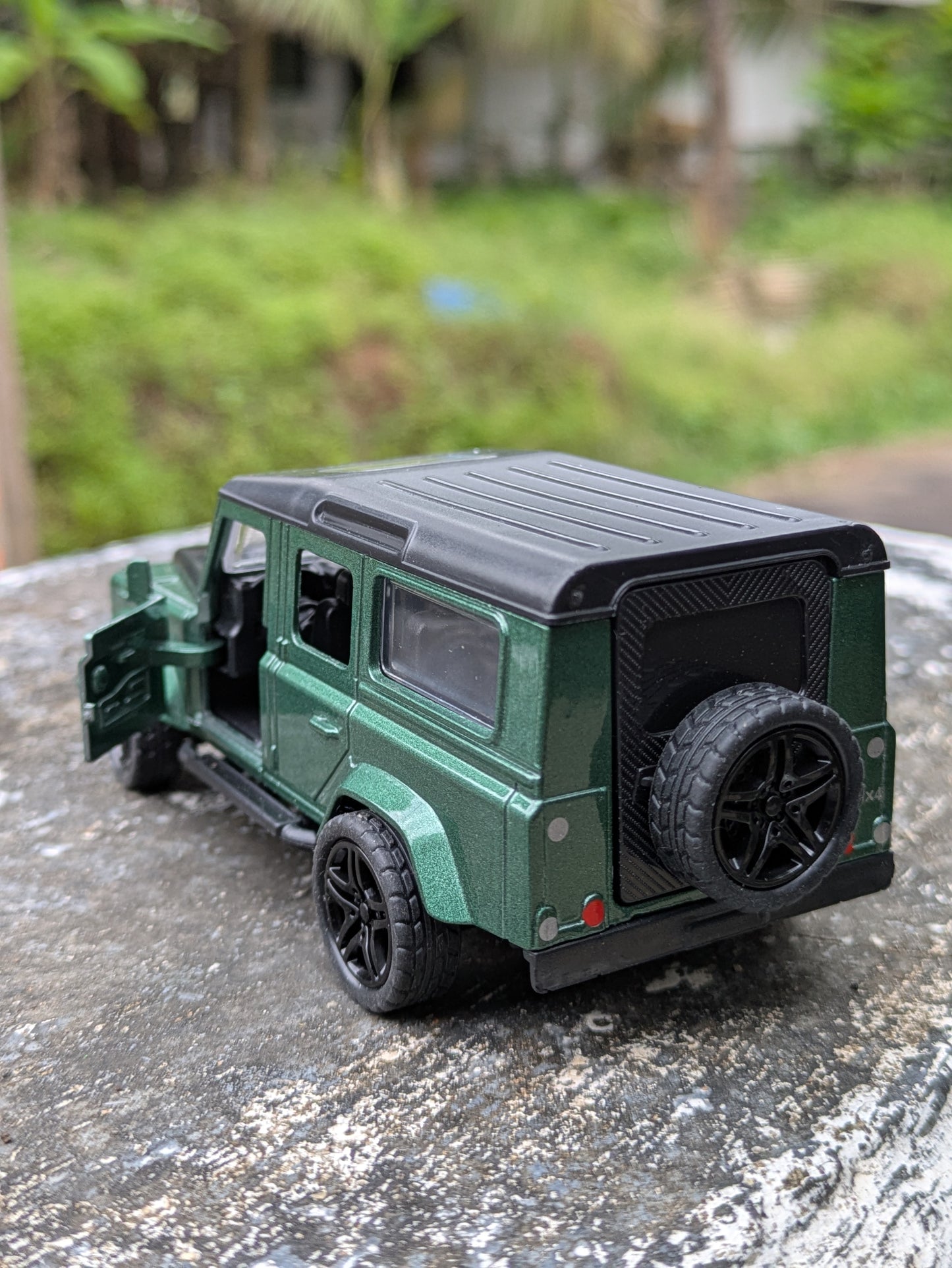 Die-cast Model Metal Body Door Openable
