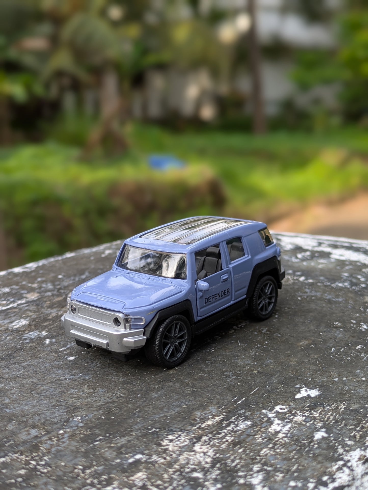 Hot Wheels/Die Cast Diffender Model Metal And Plastic Mix Body ( Blue )