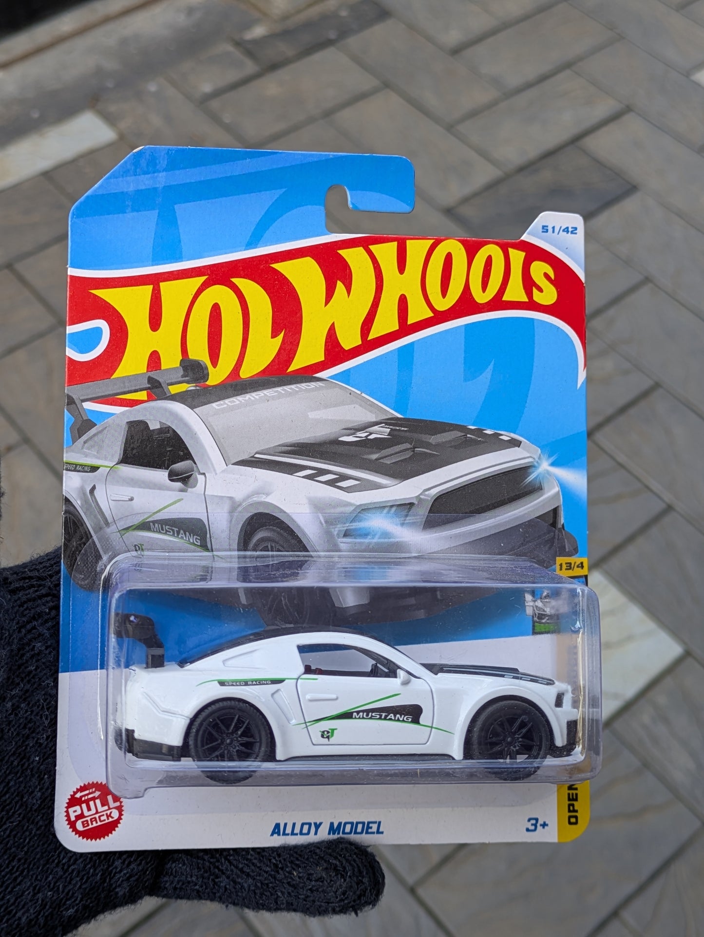 Die-Cast Metal Cars Scale Model Door Openable