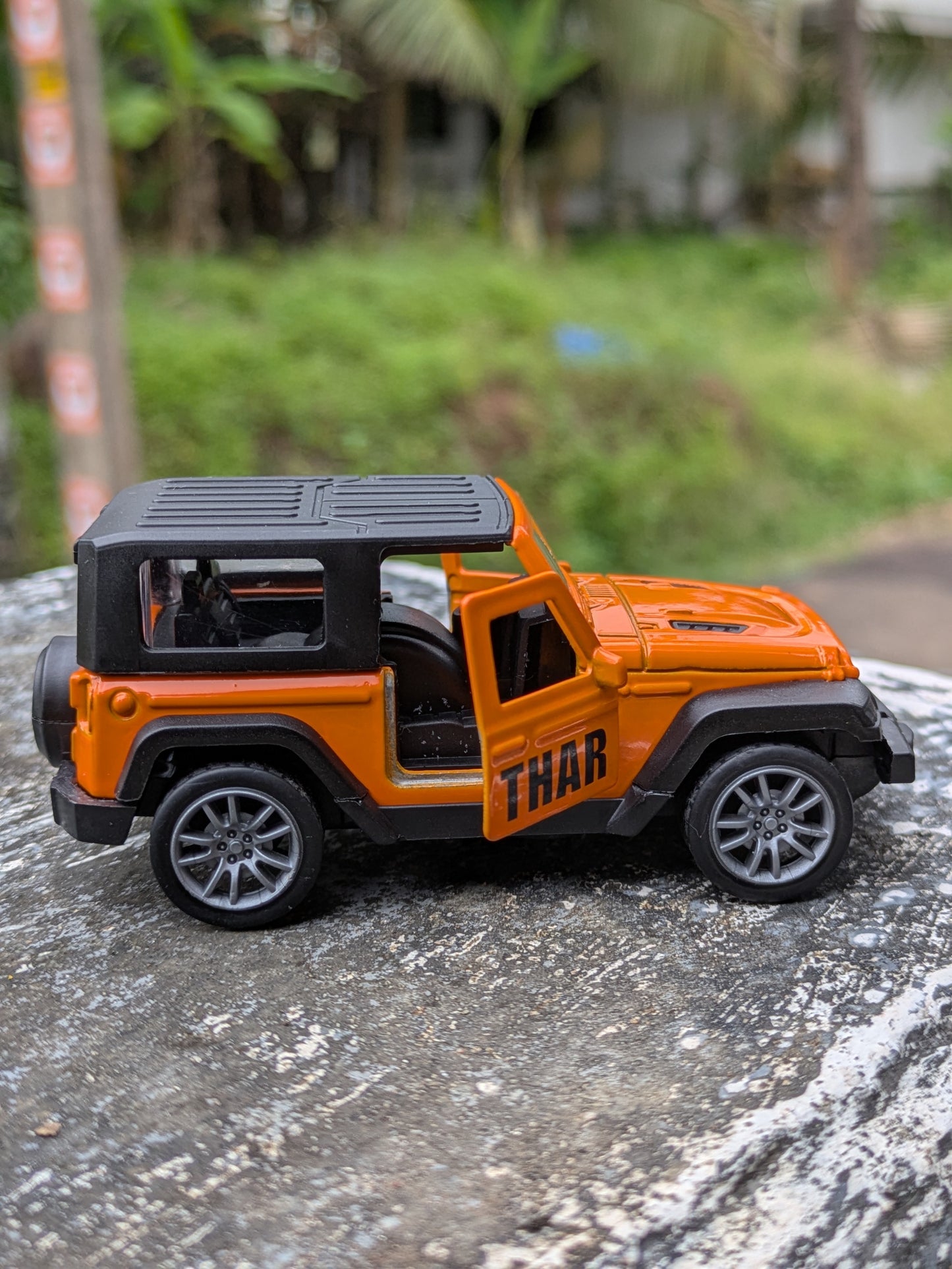 Die-cast Model Metal Body Door Openable