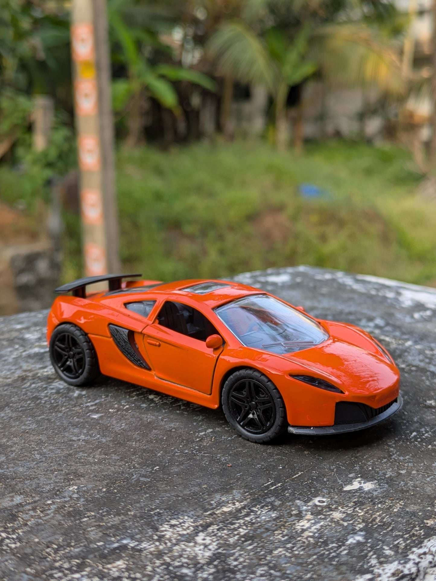 Die-Cast Metal Cars Scale Model Door Openable