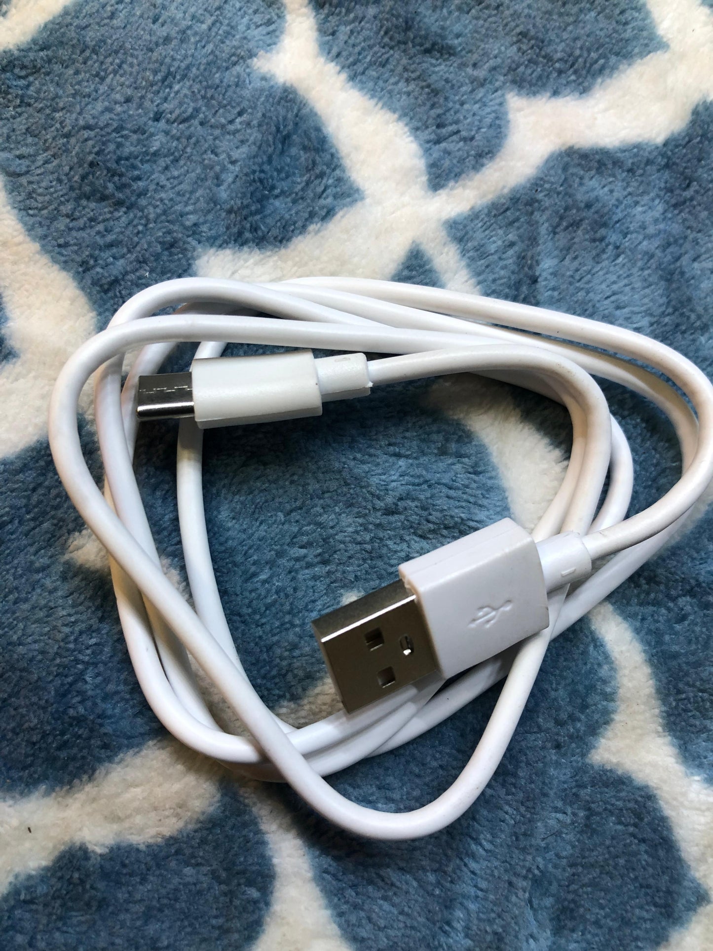 Fresh Without Box Oppo 2 Amp Type USB-C Cable