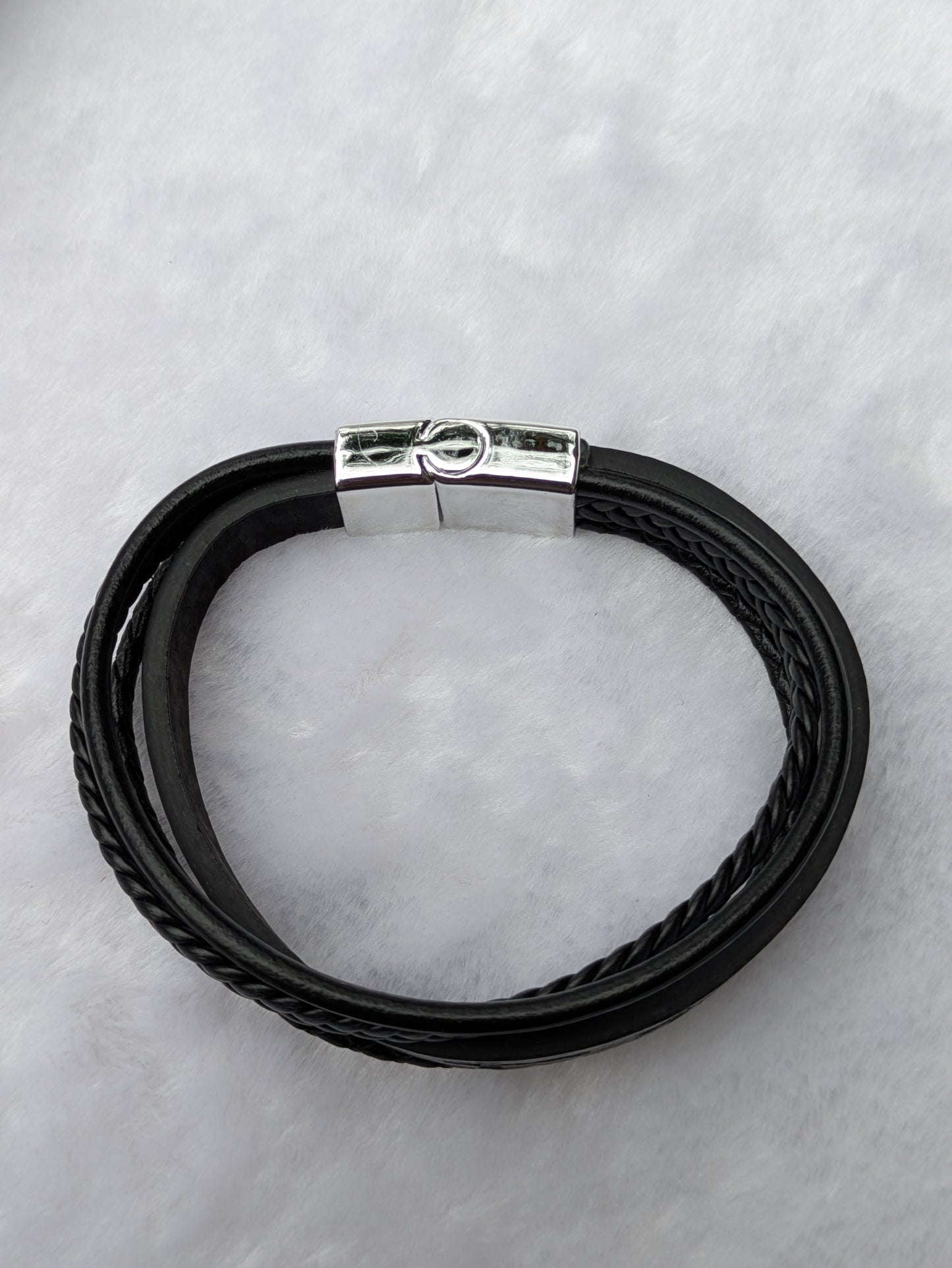 Gents Leather Bracelet With Magnetic Buckles Free Size