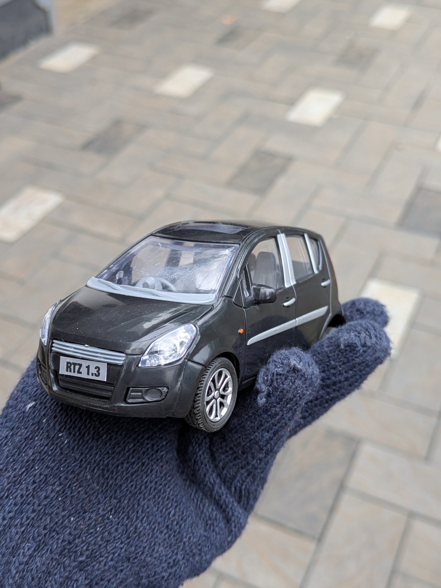 Die-cast Model Hard Plastic Body