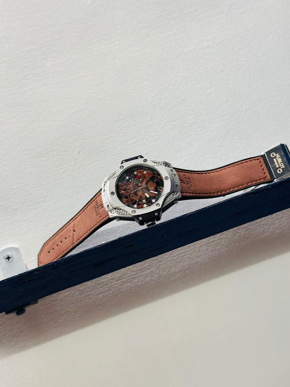 HUBLOT 7AAA QUALITY ANALOGUE WATCH FOR MEN ( PACK OF 1)