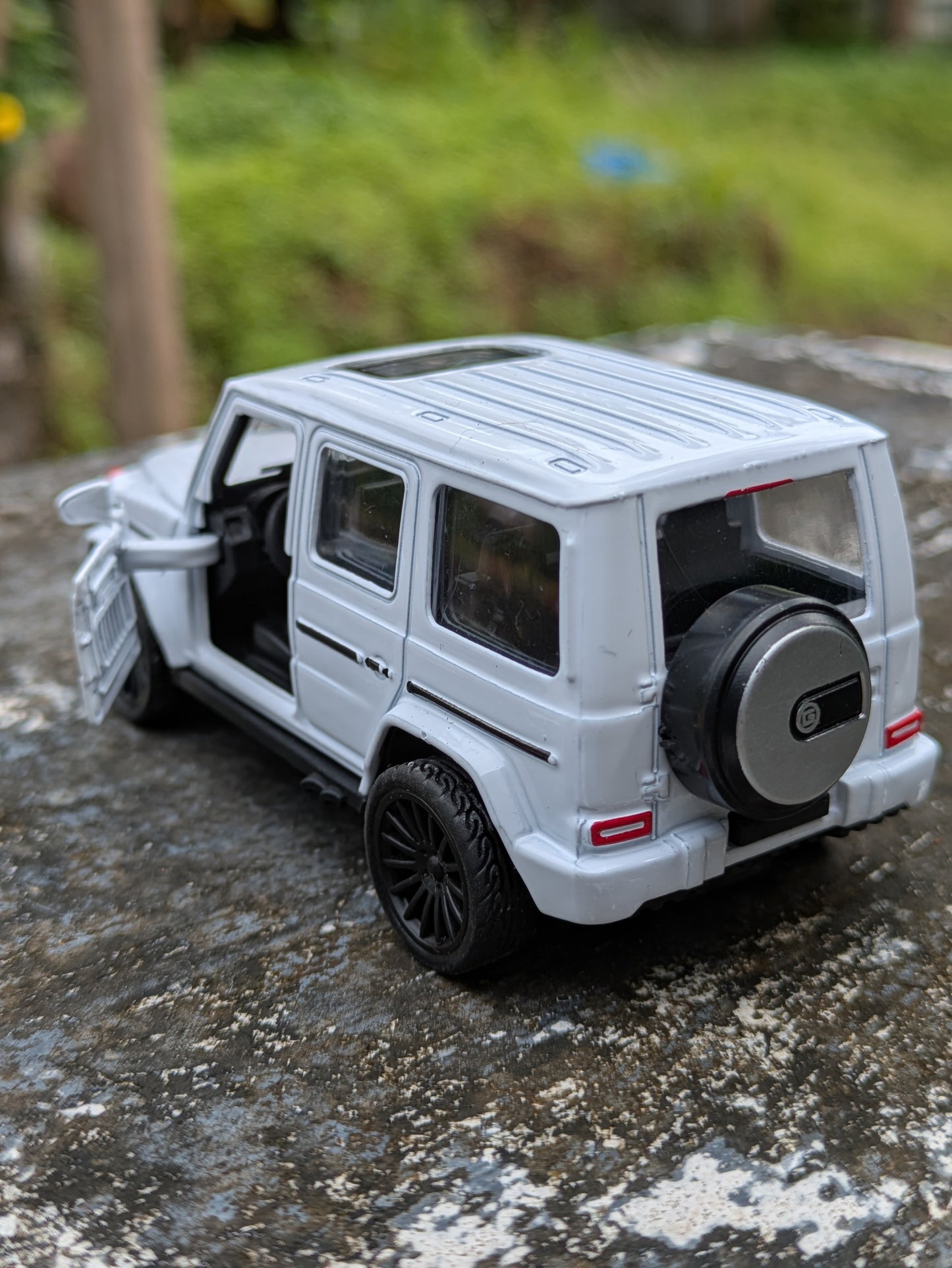 Hot Wheels/Die Cast BENZ G-WAGEN Model Metal And Plast