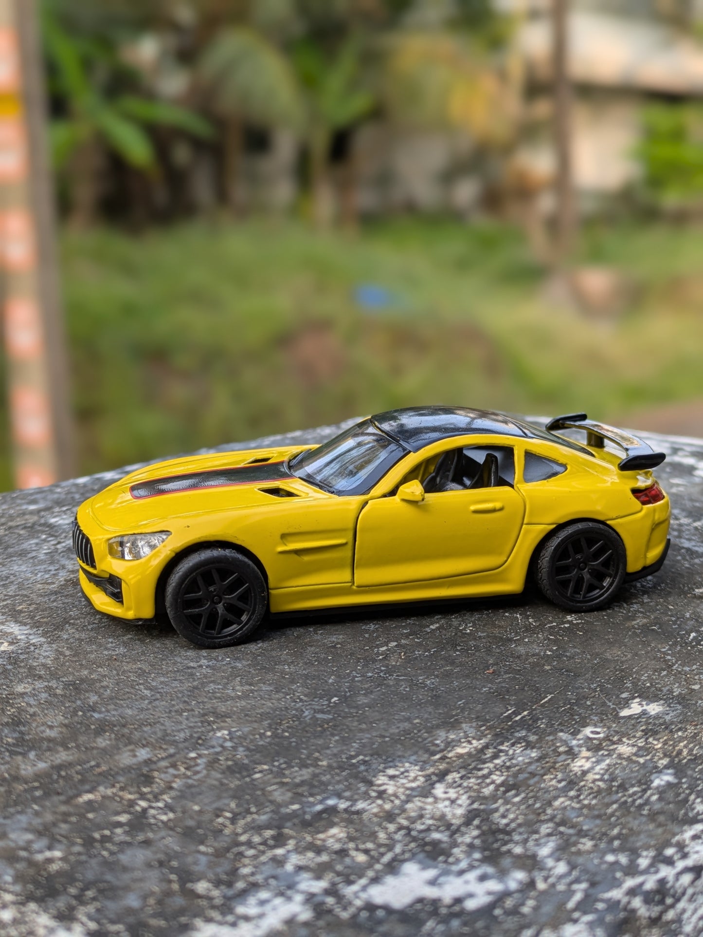 Die-Cast Metal Cars Scale Model Door Openable