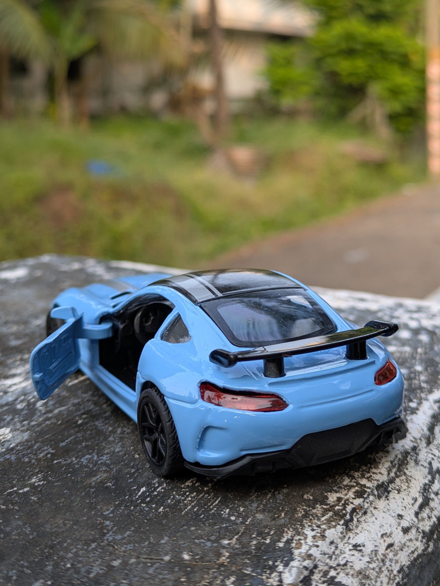 Die-Cast Metal Cars Scale Model Door Openable