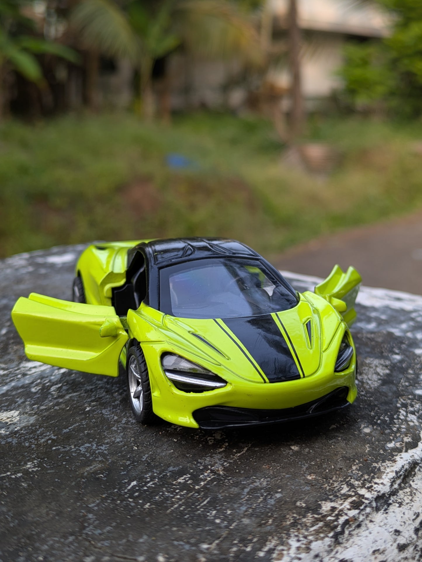 Die-Cast Metal Cars Scale Model Door Openable