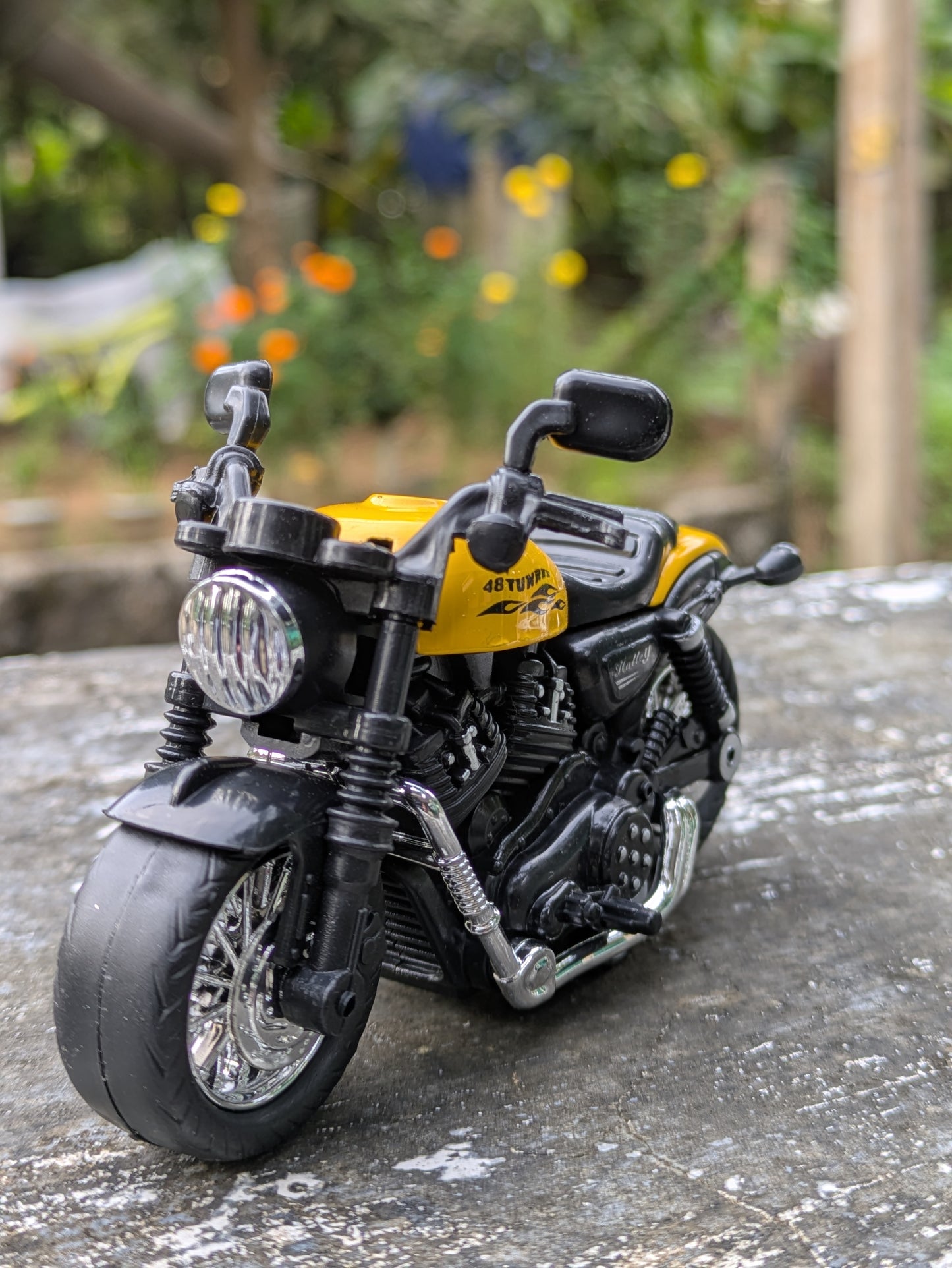 Die-cast Metal Bikes (pack of 1 Yellow)