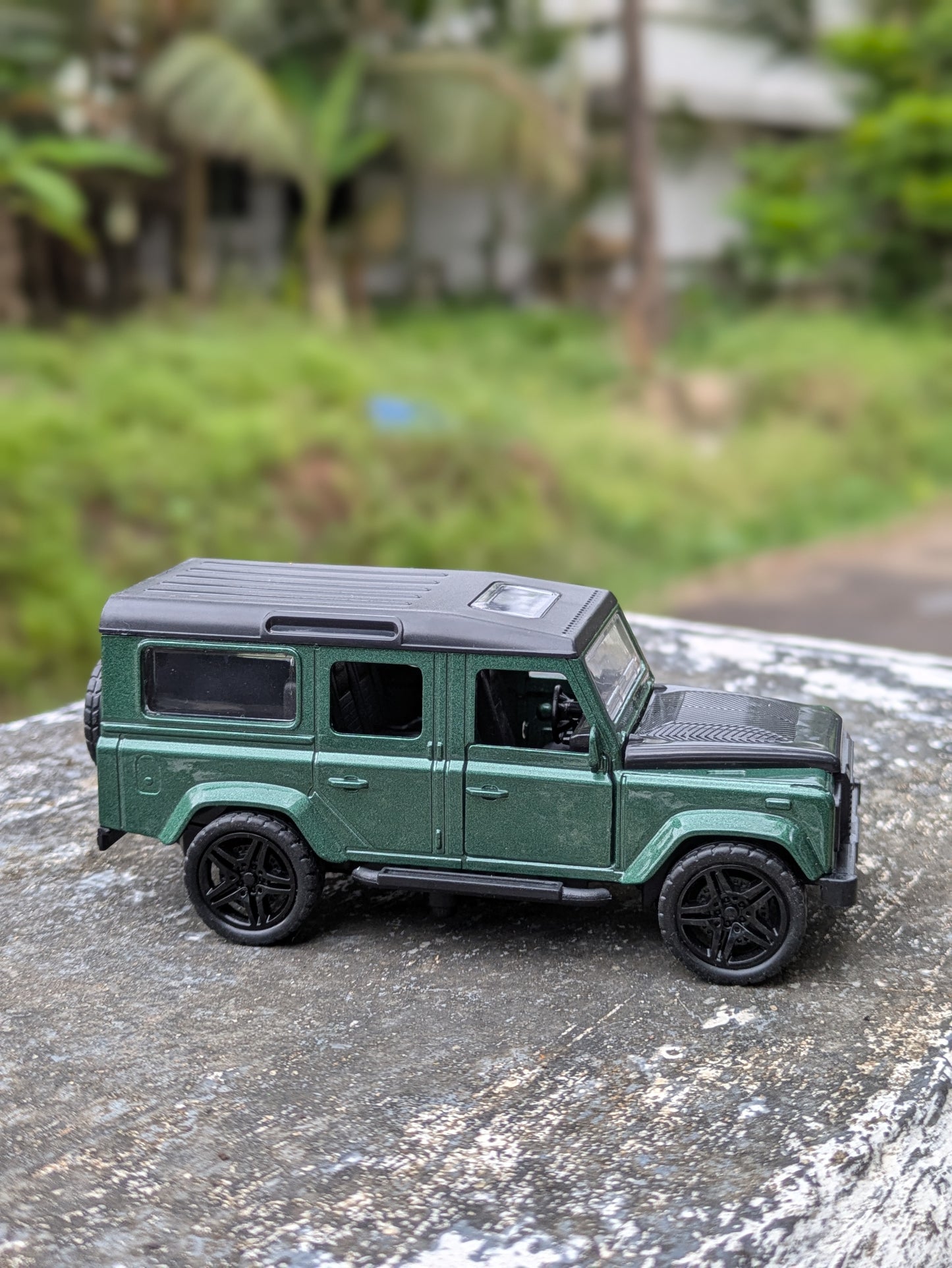 Die-cast Model Metal Body Door Openable