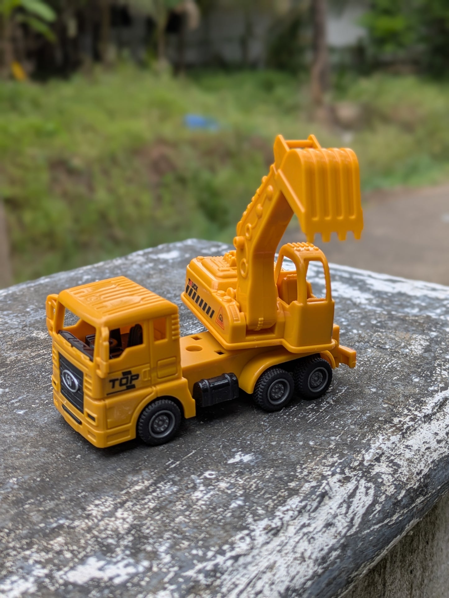 Construction Toy Vehicles Hard Plastic Body