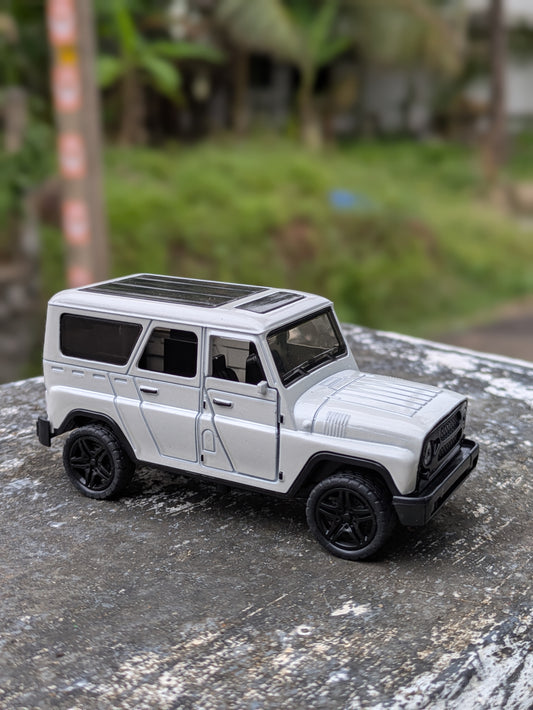 Die-cast Model Metal Body Door Openable