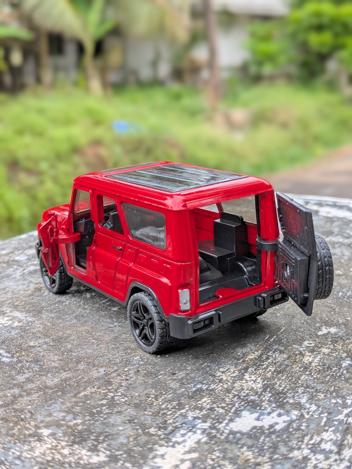 Die-cast Model Metal Body Door Openable