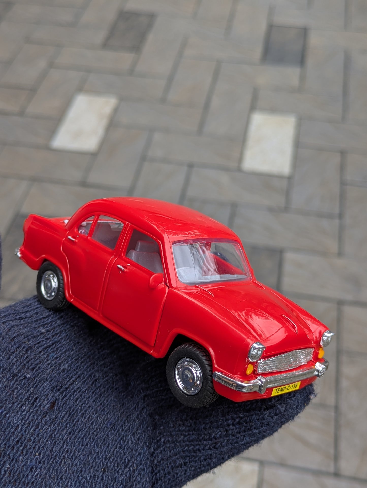 Die-cast Model Ambassador Hard Plastic Body Door Openable