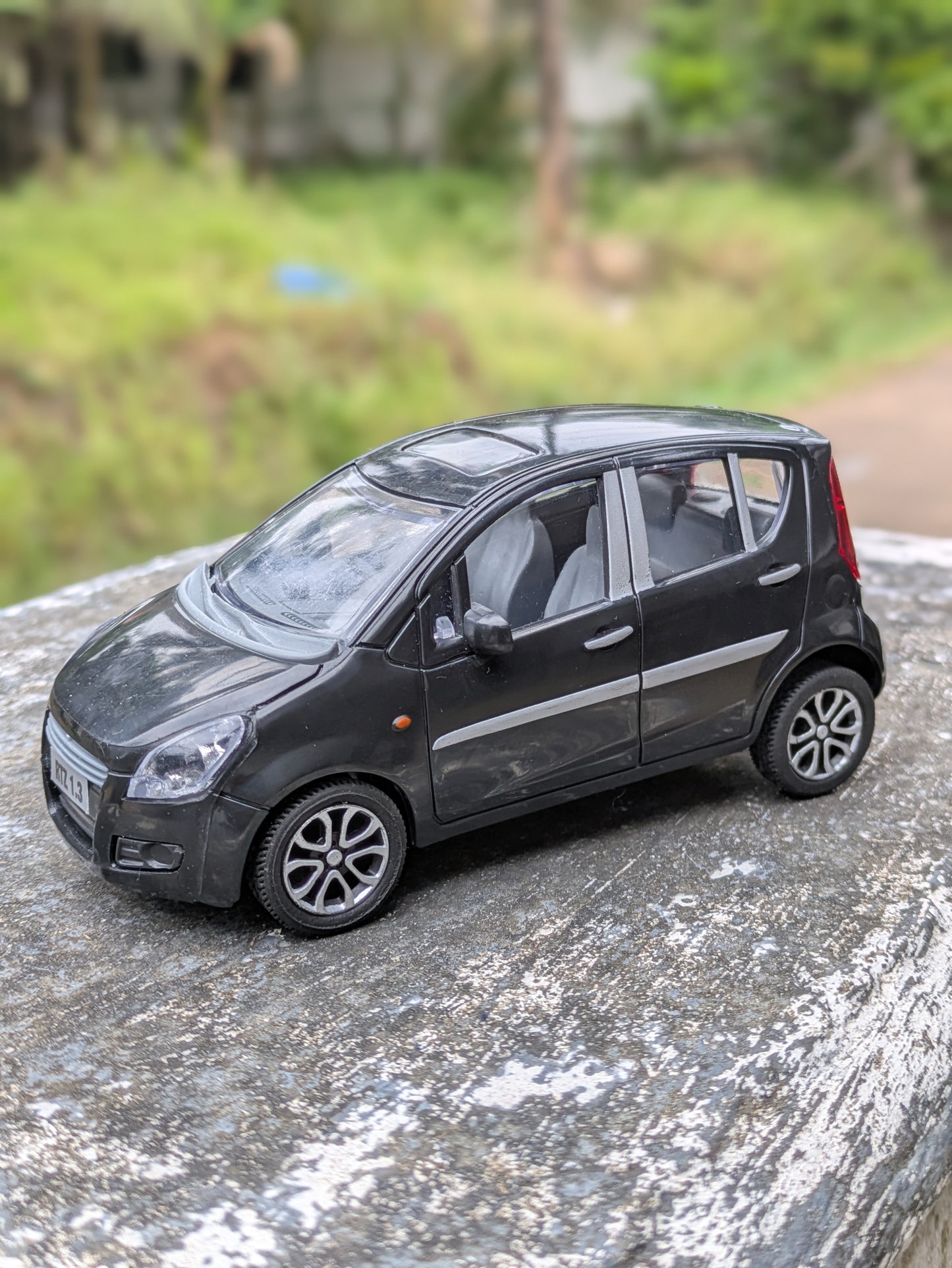 Die-cast Model Hard Plastic Body