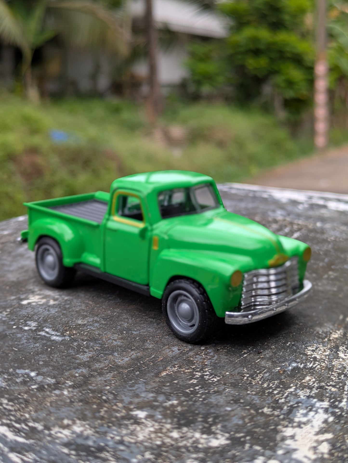 Die-cast Model Metal Body Classic Pickup Truck Door Openable