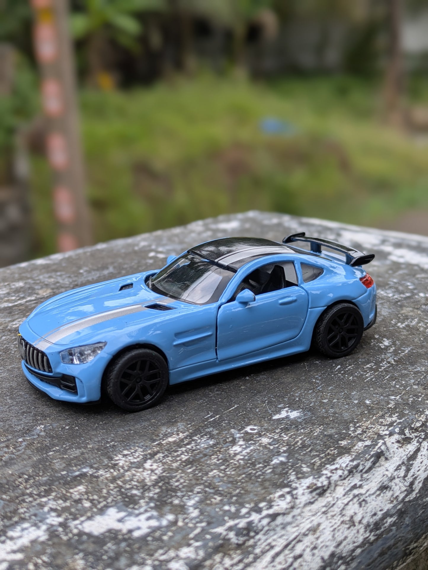 Die-cast Model Metal Body Door Openable