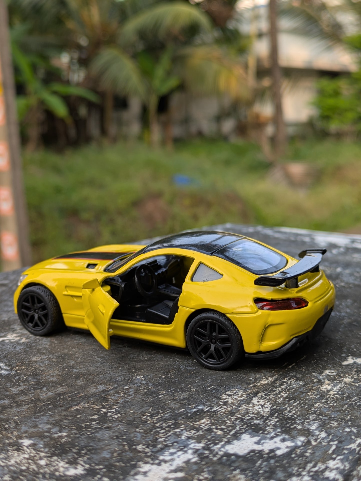 Die-Cast Metal Cars Scale Model Door Openable