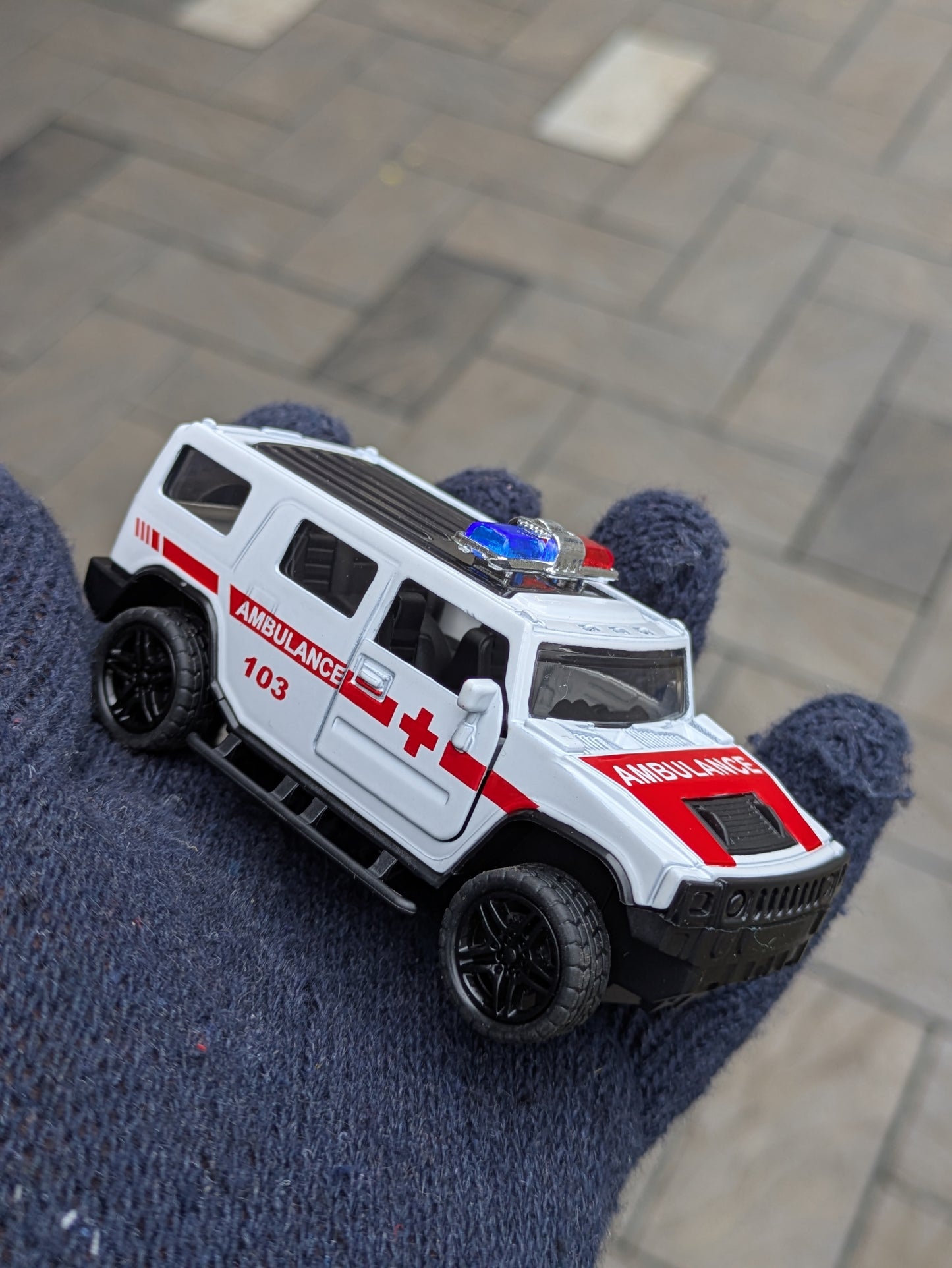 Die-cast Model Metal Body Ambulance Vehicle Door Openable