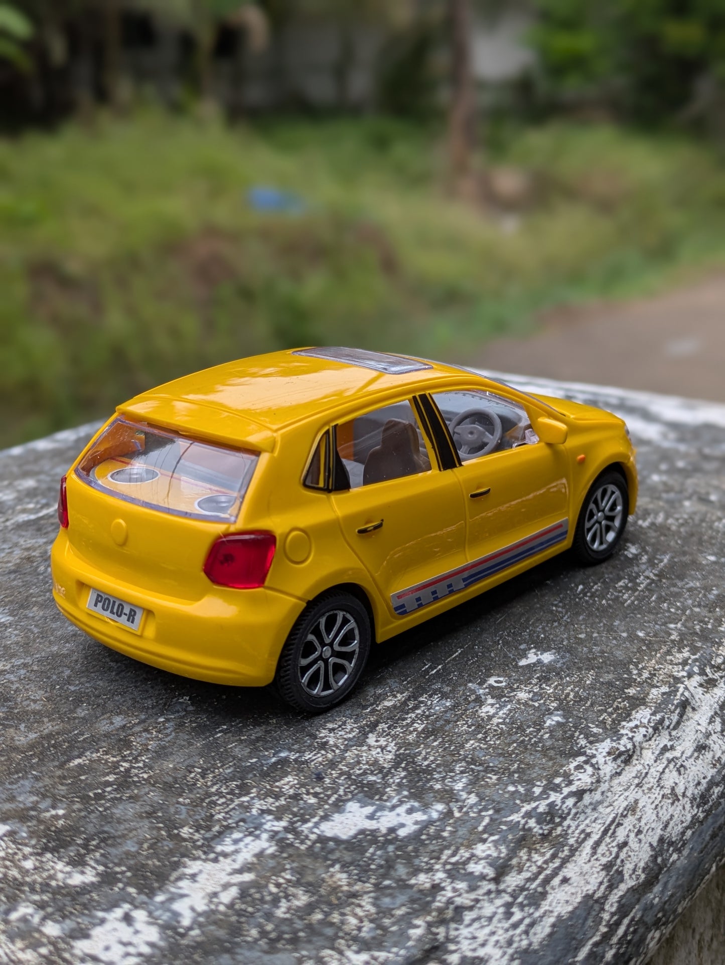 Die-cast Model Hard Plastic Body