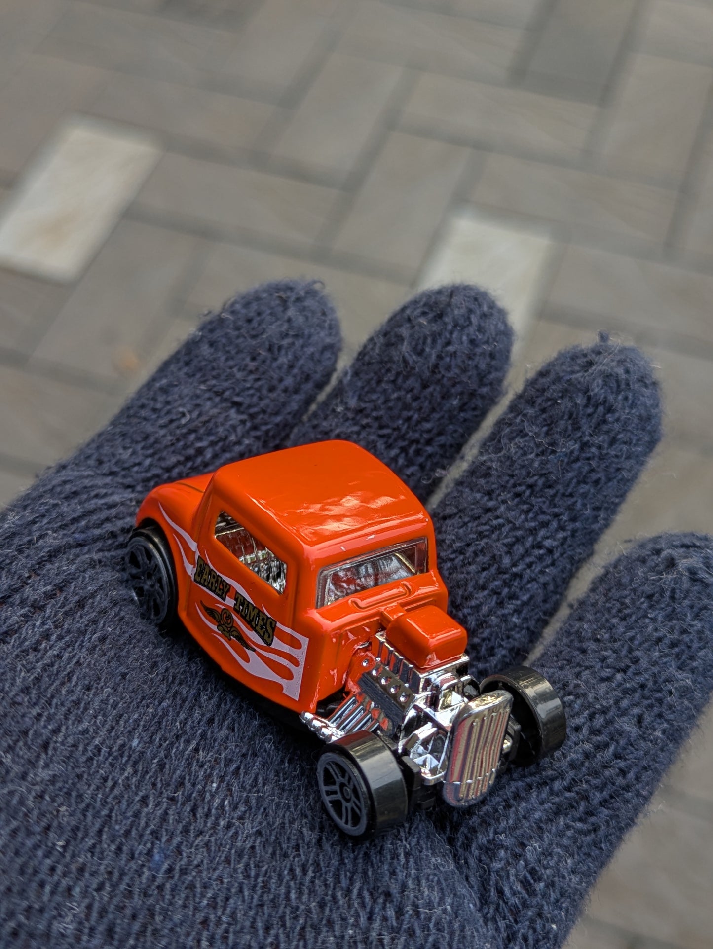 HOT WHEELS 1:64 METAL