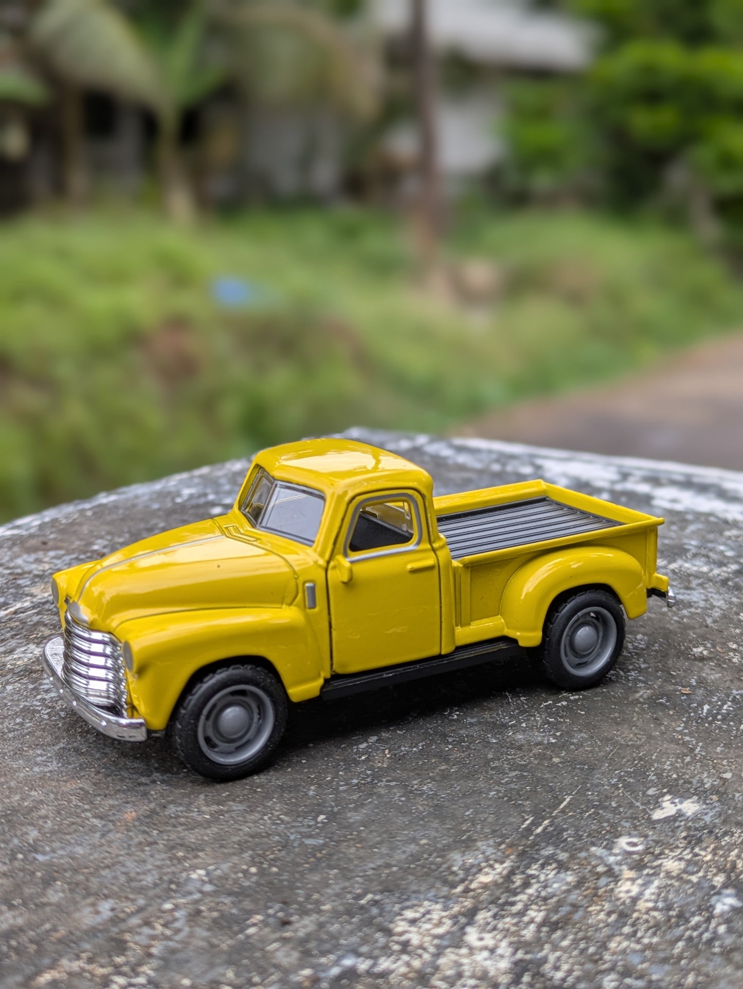 Die-cast Model Metal Body Classic Pickup Truck Door Openable