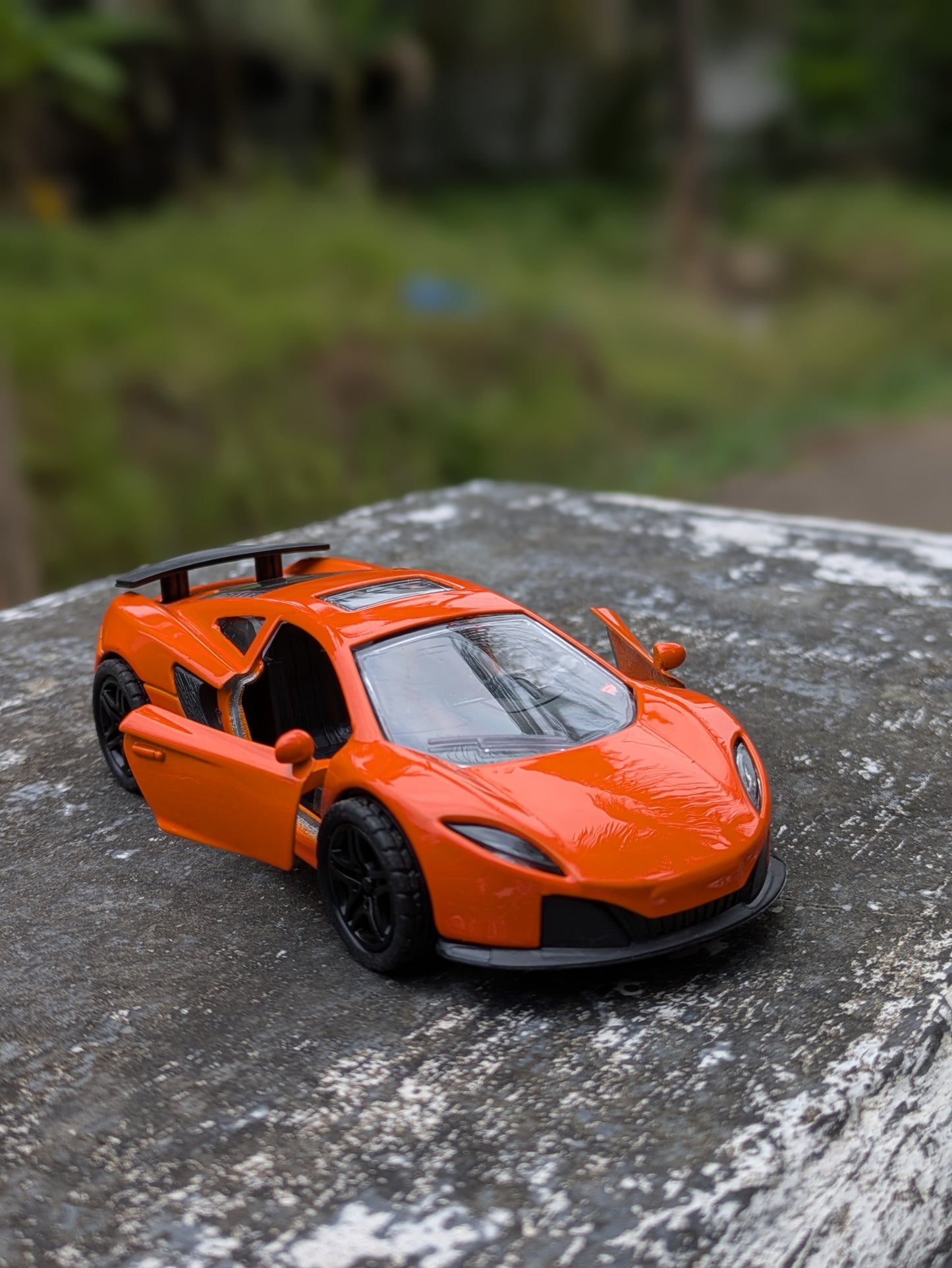 Die-cast Model Metal Body Door Openable