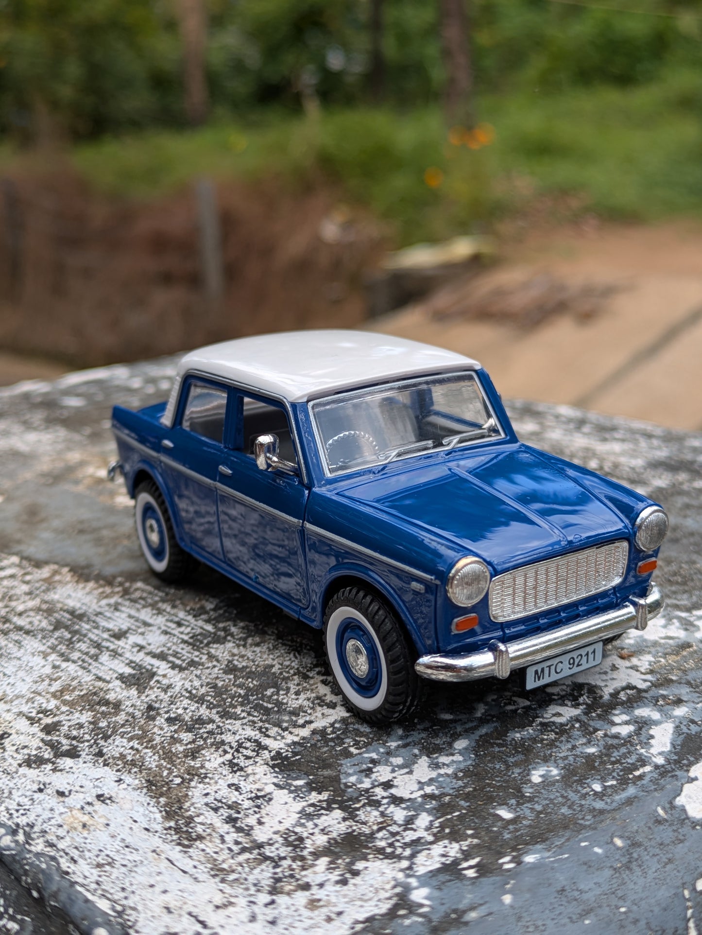 Die-cast Model Premier Padmini Hard Plastic Body Door Openable