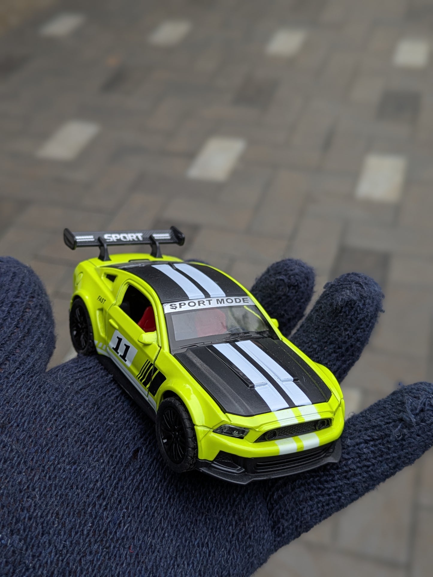 Die-cast Model Metal Body Door Openable